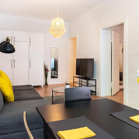 Freshly Renovated 2Br&Lr+Walk-In Rainshower Apartment Берлин Екстериор снимка