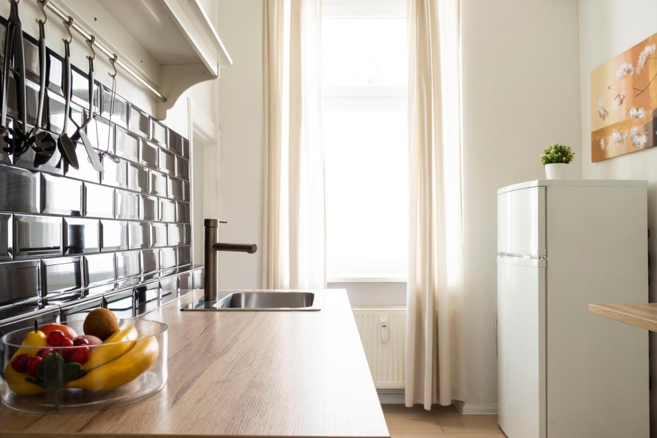 Freshly Renovated 2Br&Lr+Walk-In Rainshower Apartment Берлин Екстериор снимка
