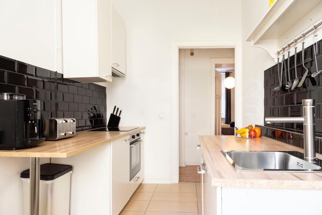 Freshly Renovated 2Br&Lr+Walk-In Rainshower Apartment Берлин Екстериор снимка